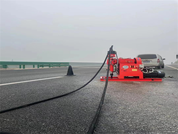 金堂马路路基路面开裂下沉注浆加固灌浆